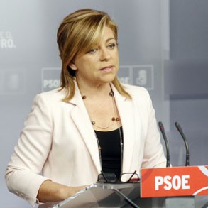Elena Valenciano exige la intervención de la Comunidad Internacional para impon Elena Valenciano exige la intervención de la Comunidad Internacional para imponer la seguridad en Siria: "Hasta las guerras tienen sus reglas"