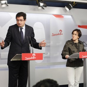 El PSOE exige al Gobierno la retirada inmediata de la reforma del aborto El PSOE exige al Gobierno la retirada inmediata de la reforma del aborto