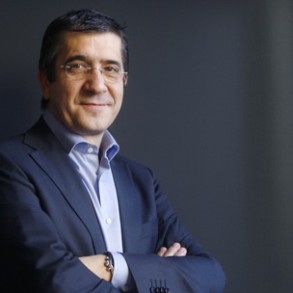 Patxi López: Disolverse y desaparecer es lo que espera la sociedad vasca de ETA Patxi López: Disolverse y desaparecer es lo que espera la sociedad vasca de ETA