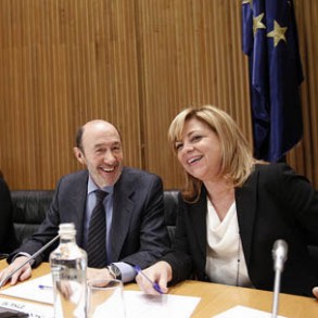 Rubalcaba y Elena Valenciano participan en la reunión de líderes con la que se Rubalcaba y Elena Valenciano participan en la reunión de líderes con la que se abre la cumbre socialdemócrata europea