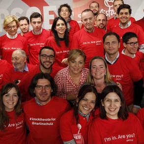 Elena Valenciano afirma que no se da "por vencida" e insistirá en la necesidad Elena Valenciano afirma que no se da "por vencida" e insistirá en la necesidad de un gran pacto contra la violencia de género porque "20 mujeres asesinadas en tres meses son razones de sobra"