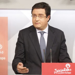 Óscar López: Valcárcel dimite "para ir en una lista europea que aún no exist Óscar López: Valcárcel dimite "para ir en una lista europea que aún no existe más que en las pesadillas de Mariano Rajoy"