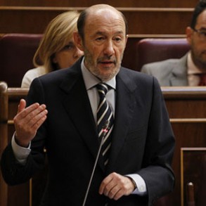 Rubalcaba advierte de que o cambia la política económica europea o en los paí Rubalcaba advierte de que o cambia la política económica europea o en los países del Sur no se va a crear empleo