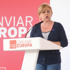 Elena Valenciano: "Lo más importante es que la gente vote el 25-M, porque nos e Elena Valenciano: "Lo más importante es que la gente vote el 25-M, porque nos estamos jugando qué modelo de país y de Europa vamos a tener"