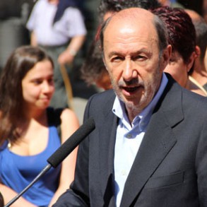 Rubalcaba: Europa está en nuestras vidas y tiene que cambiar para que España s Rubalcaba: Europa está en nuestras vidas y tiene que cambiar para que España salga de la crisis
