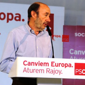 Rubalcaba pide el voto el 25-M para "cambiar" España y Europa Rubalcaba pide el voto el 25-M para "cambiar" España y Europa