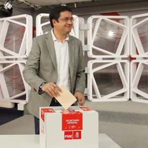 ÓSCAR LÓPÉZ: La consulta del domingo será un hecho histórico en el PSOE y ÓSCAR LÓPÉZ: La consulta del domingo será un hecho histórico en el PSOE y en la política española, porque es la primera vez que un partido acomete un proceso de renovación con el voto de todos sus militantes