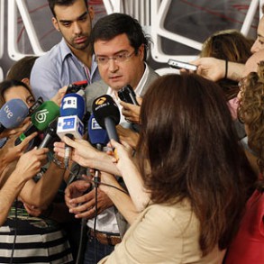 ÓSCAR LÓPEZ. El proyecto de ley de seguridad ciudadana es un proyecto muy de ÓSCAR LÓPEZ. El proyecto de ley de seguridad ciudadana es un proyecto muy de derechas que recorta libertades públicas