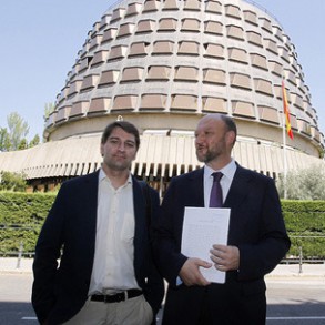 El Grupo Socialista presenta recurso de inconstitucionalidad contra el macrode El Grupo Socialista presenta recurso de inconstitucionalidad contra el macrodecreto económico del Gobierno