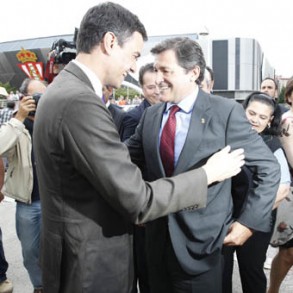 Pedro Sánchez: La alternativa económica del PSOE pasa por la reindustrializaci Pedro Sánchez: La alternativa económica del PSOE pasa por la reindustrialización y la transición energética y, para abordar esos ejes, el mejor es Javier Fernández