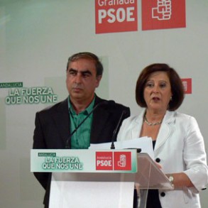 El PSOE propone un decálogo de medidas que garanticen la universalidad y la fin El PSOE propone un decálogo de medidas que garanticen la universalidad y la financiación de la sanidad frente a los recortes del PP