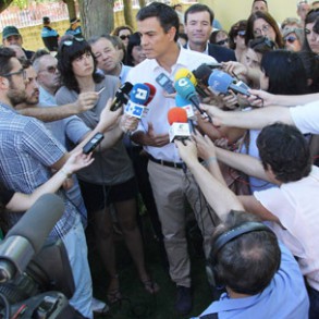 Pedro Sánchez se reunirá el próximo miércoles con Artur Mas Pedro Sánchez se reunirá el próximo miércoles con Artur Mas