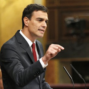 Pedro Sánchez recuerda a Rajoy que el Senado no es un confesionario e insis Pedro Sánchez recuerda a Rajoy que el Senado no es un confesionario e insiste en que debe dar la cara en el Congreso sobre la corrupción