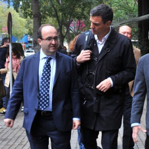 Pedro Sánchez "Hay un problema en Cataluña y en España, pero la buena noticia Pedro Sánchez "Hay un problema en Cataluña y en España, pero la buena noticia es que hay una salida: la reforma de la Constitución"
