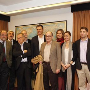 Pedro Sánchez aborda con Economistas frente a la crisis la situación económic Pedro Sánchez aborda con Economistas frente a la crisis la situación económica y la propuesta socialista para una Transición Económica y Social en España