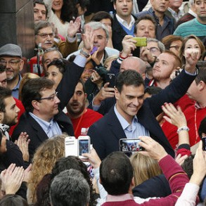 Pedro Sánchez: "El PSOE en el gobierno hará que vuelva a funcionar España" Pedro Sánchez: "El PSOE en el gobierno hará que vuelva a funcionar España"