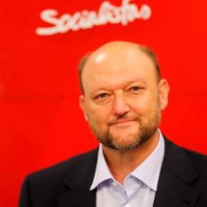 Antonio Pradas: El Gobierno de Rajoy anda sin rumbo, como pollo sin cabeza Antonio Pradas: El Gobierno de Rajoy anda sin rumbo, como pollo sin cabeza