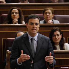 Pedro Sánchez a Rajoy: "Si usted no ofrece soluciones, se convierte en parte de Pedro Sánchez a Rajoy: "Si usted no ofrece soluciones, se convierte en parte del problema"
