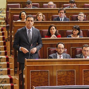 Pedro Sánchez acusa a Rajoy de "darle la puntilla" a la clase media: "Nadie ha Pedro Sánchez acusa a Rajoy de "darle la puntilla" a la clase media: "Nadie ha hecho tanto por hundir a la clase media en nuestro país"