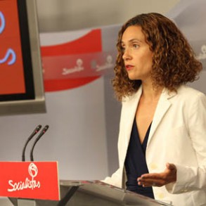 El PSOE denuncia que Rajoy vaya "tarde y mal a Cataluña", cuando lo que tendrí El PSOE denuncia que Rajoy vaya "tarde y mal a Cataluña", cuando lo que tendría que hacer es ofrecer "soluciones reales"