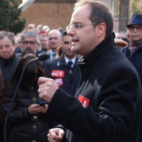 El PSOE reivindica su historia en defensa de los derechos y libertades de los tr El PSOE reivindica su historia en defensa de los derechos y libertades de los trabajadores, lo que le convierte en el partido "más creíble para defender el estado del bienestar"