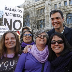 Pedro Sánchez: "El 8 de Marzo es un día para la unidad de todas las generacion Pedro Sánchez: "El 8 de Marzo es un día para la unidad de todas las generaciones de mujeres que luchan por la igualdad y de los hombres que queremos una igualdad real y efectiva"