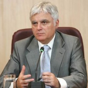 El PSOE alerta de las consecuencias de la Reforma universitaria que ha impuest El PSOE alerta de las consecuencias de la Reforma universitaria que ha impuesto Wert y comparte la preocupación de la comunidad universitaria