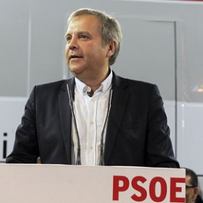 Antonio Miguel Carmona: "Cuando los socialistas nos ponemos de pie, la corrupción se pone de rodillas"