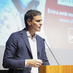 PEDRO SÁNCHEZ: Vencer al PP es posible y significa impedir sueldos de 350 eur PEDRO SÁNCHEZ: Vencer al PP es posible y significa impedir sueldos de 350 euros, amparar a los desempleados y acabar con la corrupción