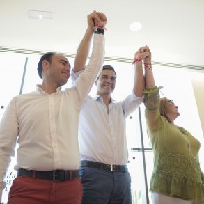 Sánchez a Rajoy: De paro hablan muchos desempleados de este país que tambié Sánchez a Rajoy: De paro hablan muchos desempleados de este país que también se acuerdan de que Rajoy gobierna contra la mayoría social y a favor de la minoría de la amnistía fiscal