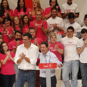 Emiliano García-Page: Cospedal quiere utilizar Castilla-La Mancha como trampo Emiliano García-Page: Cospedal quiere utilizar Castilla-La Mancha como trampolín, pero acabará viendo cómo el trampolín se convierte en tobogán