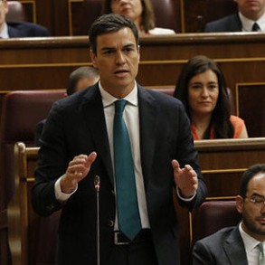Pedro Sánchez a Rajoy: Retire la ley que privatiza los servicios de los Ayunt Pedro Sánchez a Rajoy: Retire la ley que privatiza los servicios de los Ayuntamientos; si no lo hace lo haremos nosotros cuando ganemos las elecciones