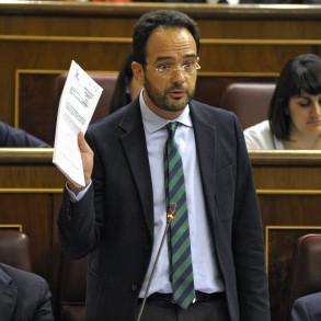 Hernando a Montoro: Usted pertenece a un partido y a un Gobierno que está en Hernando a Montoro: Usted pertenece a un partido y a un Gobierno que está en desbandada, simplemente le digo adiós señor Montoro, adiós