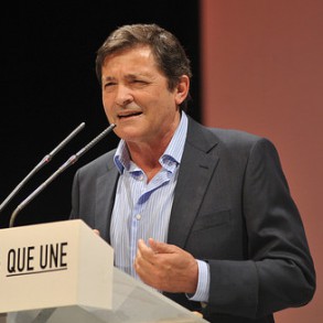 Javier Fernández: Pedro, con trabajo, humildad y determinación has demostrado Javier Fernández: Pedro, con trabajo, humildad y determinación has demostrado que estás listo para luchar y se puede confiar en ti