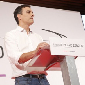 Pedro Sánchez se compromete a aprobar una Ley de Igualdad de Trato y no Discrim Pedro Sánchez se compromete a aprobar una Ley de Igualdad de Trato y no Discriminación en cuanto el PSOE vuelva al Gobierno