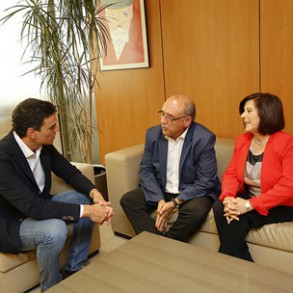 El PSOE y la Organización Médica Colegial ratifican su compromiso con la unive El PSOE y la Organización Médica Colegial ratifican su compromiso con la universalidad y sostenibilidad del sistema sanitario