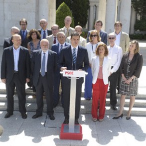 Pedro Sánchez señala que la reforma constitucional no es un fin en sí mismo Pedro Sánchez señala que la reforma constitucional no es un fin en sí mismo sino el cauce para recomponer consensos rotos