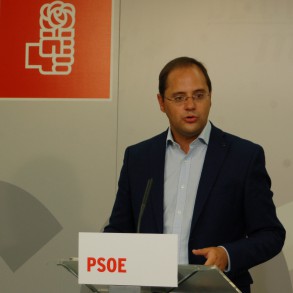 César Luena: "Rajoy es el mayor peligro para una recuperación económica justa César Luena: "Rajoy es el mayor peligro para una recuperación económica justa"
