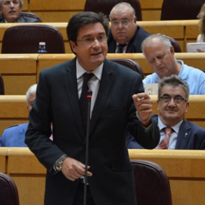 Óscar López acusa al Gobierno de ser una máquina de hacer nacionalistas t Óscar López acusa al Gobierno de ser una máquina de hacer nacionalistas tras la propuesta de reformar el TC que ha presentado esta mañana