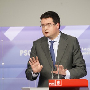 El PSOE pide al PP que saque a Rita Barberá de la Diputación Permanente y preg Óscar López