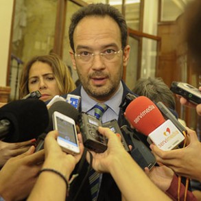 Hernando: “Es insólito e irresponsable que el Gobierno se declare en rebeldí