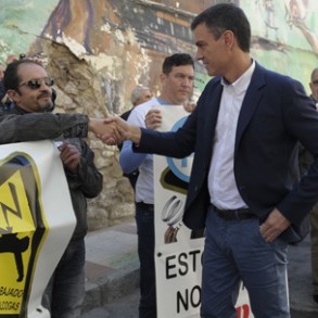 Pedro Sánchez pide al Gobierno que se comprometa y evite el cierre de la empres
