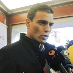 Pedro Sánchez advierte a Mas que “las leyes están para cumplirlas” y defie