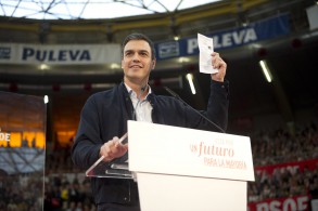 Pedro Sánchez: “En lo único que no ha recortado el PP es en corrupción”, Pedro Sánchez 131215
