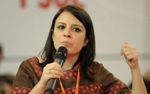 El PSOE denuncia que Montoro y el PP quieran disolver empresas municipales bási Adriana Lastra