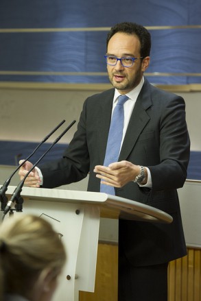 El PSOE pide inmediata dimisión de Soria por aparecer en los ‘papeles de Pana Antonio Hernando