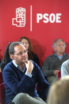 César Luena reitera a Pablo Iglesias que abandone "la actitud de bloqueo" y apu César Luena 190316