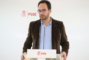 Antonio Hernando: "Rajoy no puede ir en nombre de España al Consejo Europeo con Antonio Hernando 050316