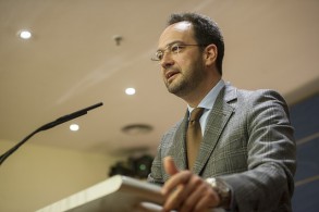 Antonio Hernando: "Propondremos un pleno para que el Presidente del Gobierno com Antonio Hernando