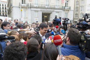 Pedro Sánchez: “La solución es política con valores, con corazón y no la t Pedro Sánchez